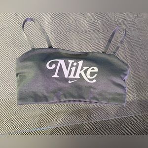 Nike Women's Femme Bra